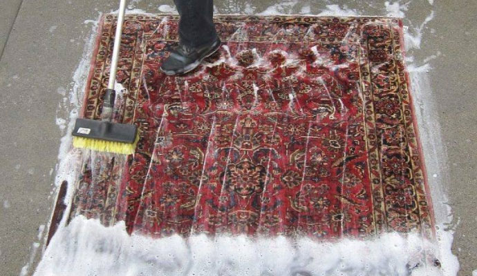 removing dust for rug